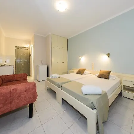 Karras Annex Hotel 3*